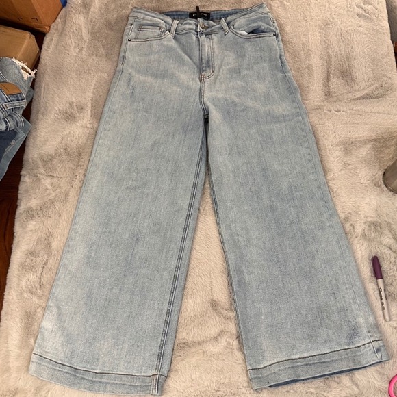 Risen Jeans Womens 13/31 Light Wash Wide Leg Cropped High Rise Stretch Denim - Picture 3 of 7